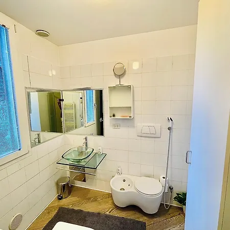 Loft In Piazza Vittoria 아파트