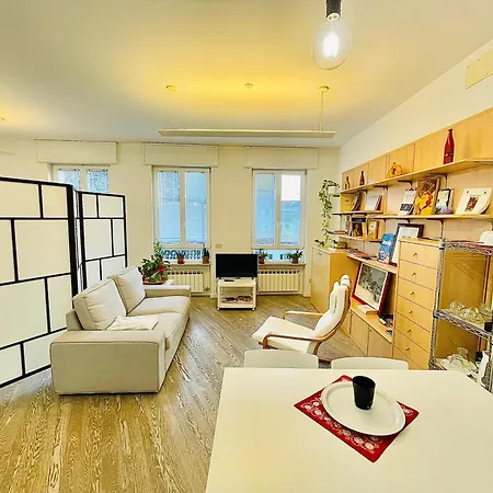 Loft In Piazza Vittoria 特雷维索
